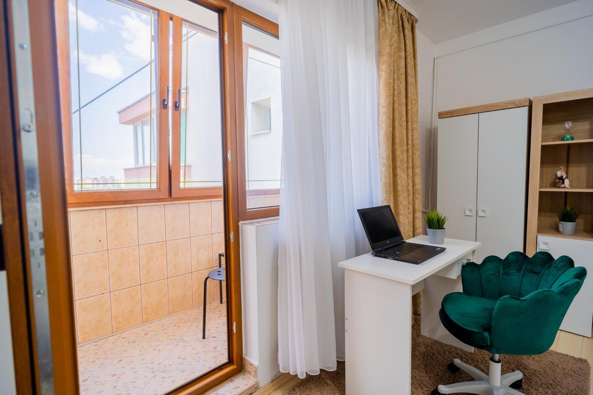 Serene 1Br Apartment With Workspace Boekarest Buitenkant foto